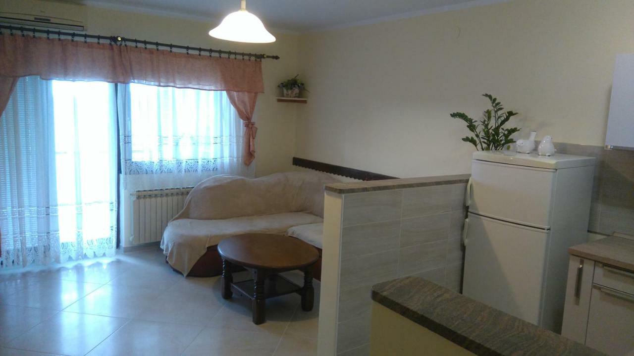 Apartment Ivana Сень Екстер'єр фото